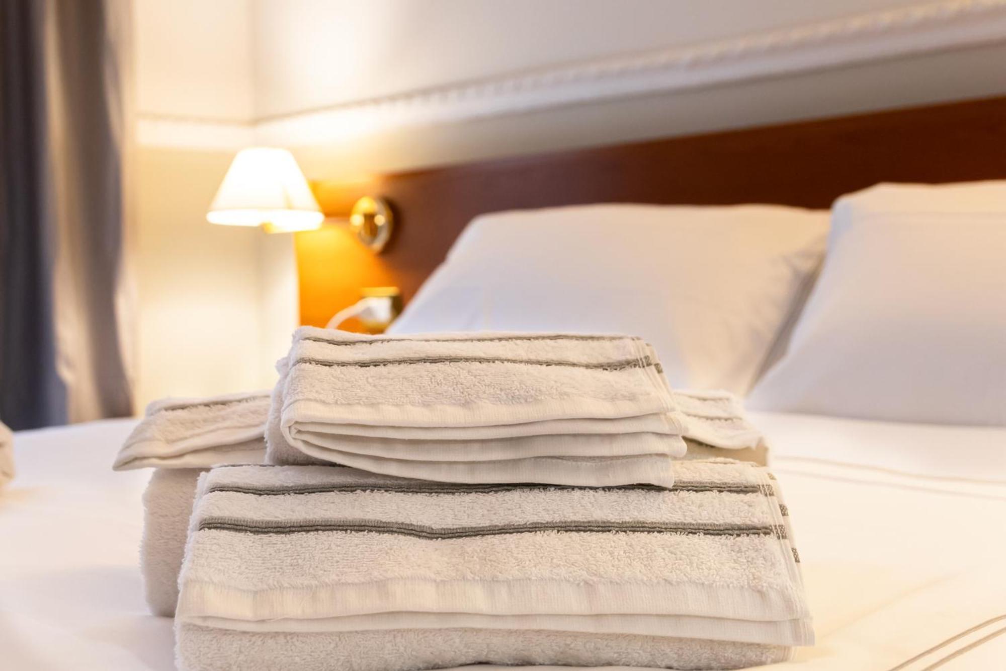 Hotel Domus Rome Bagian luar foto
