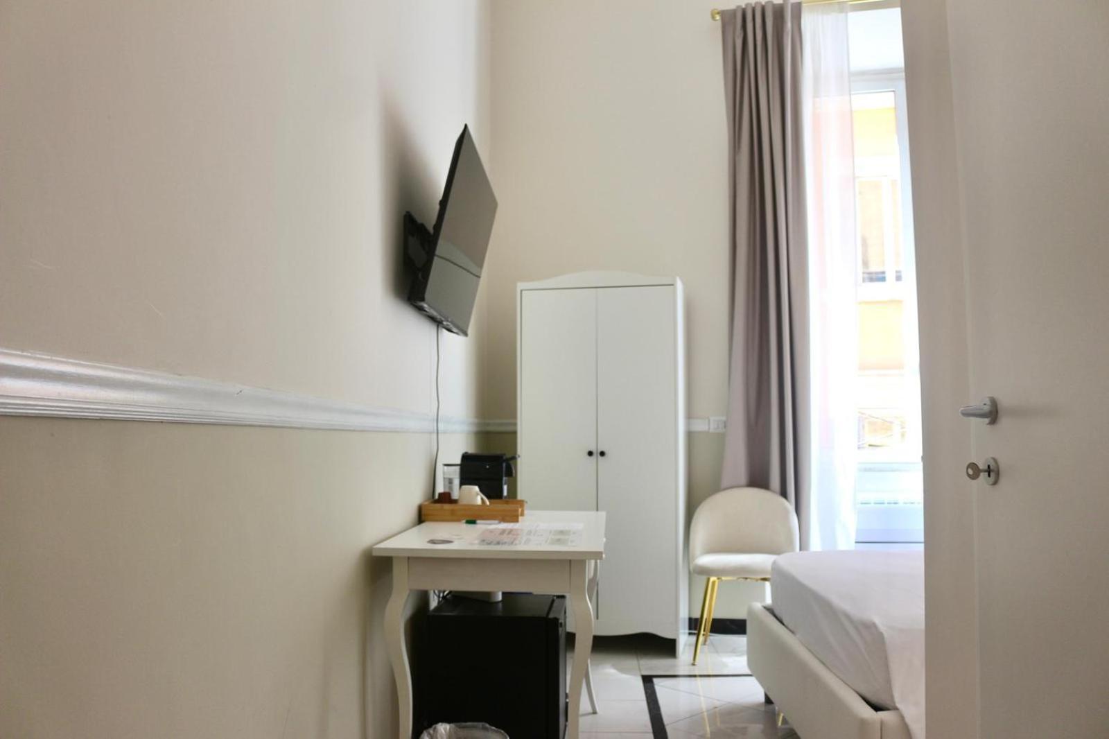 Hotel Domus Rome Bagian luar foto